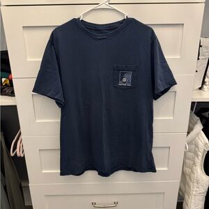 Vineyard Vine's good game Lacrosse pocket tea